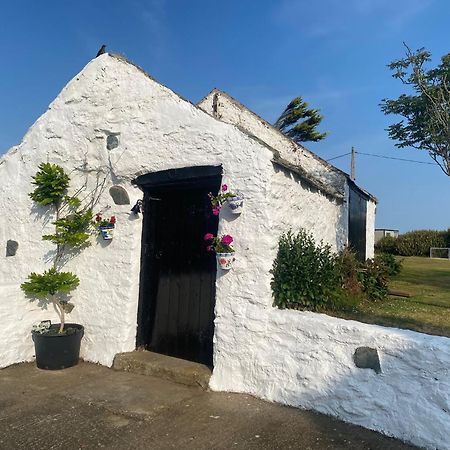 Charming 2 Bed House Near Rhoscolyn Discounts For Villa โฮลีเฮด ภายนอก รูปภาพ
