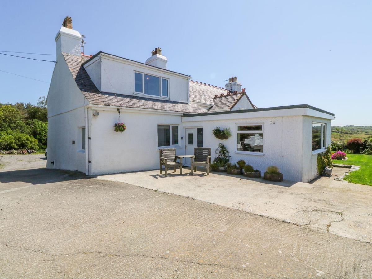 Charming 2 Bed House Near Rhoscolyn Discounts For Villa โฮลีเฮด ภายนอก รูปภาพ
