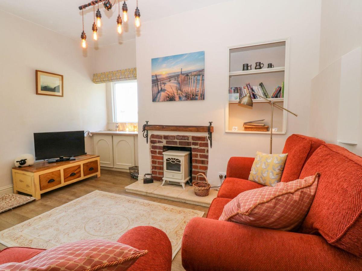 Charming 2 Bed House Near Rhoscolyn Discounts For Villa โฮลีเฮด ภายนอก รูปภาพ
