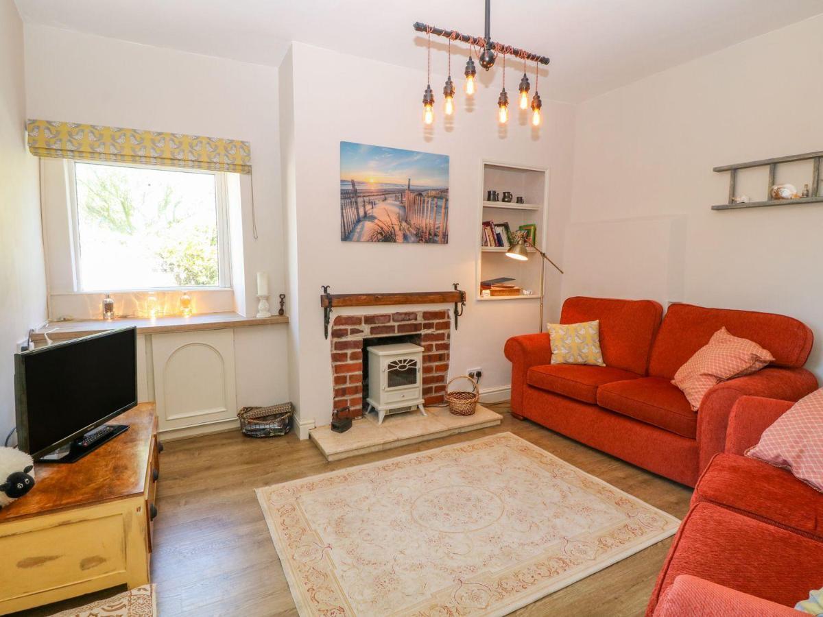 Charming 2 Bed House Near Rhoscolyn Discounts For Villa โฮลีเฮด ภายนอก รูปภาพ