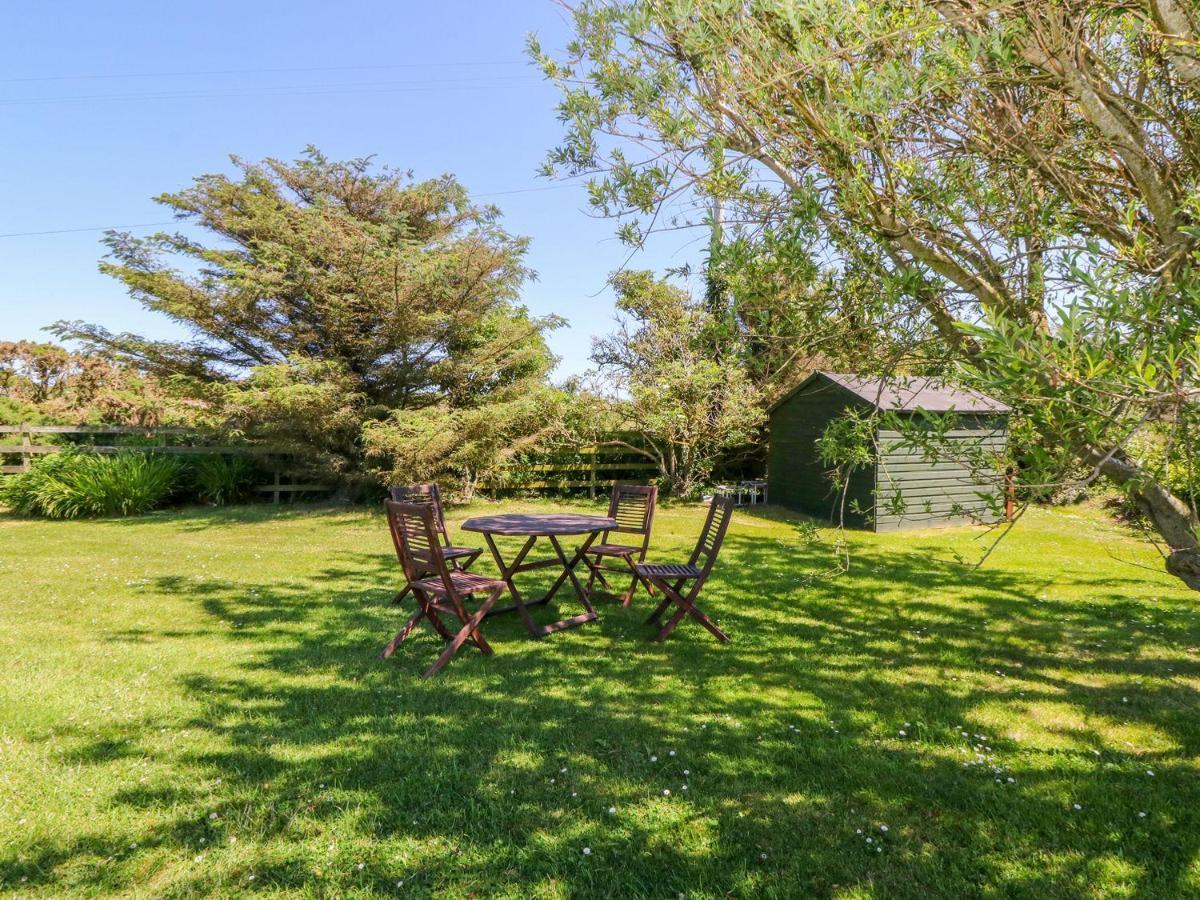Charming 2 Bed House Near Rhoscolyn Discounts For Villa โฮลีเฮด ภายนอก รูปภาพ